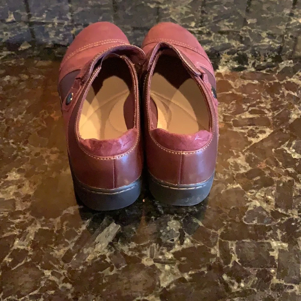 Clarks Loafers - Picture 3 of 8